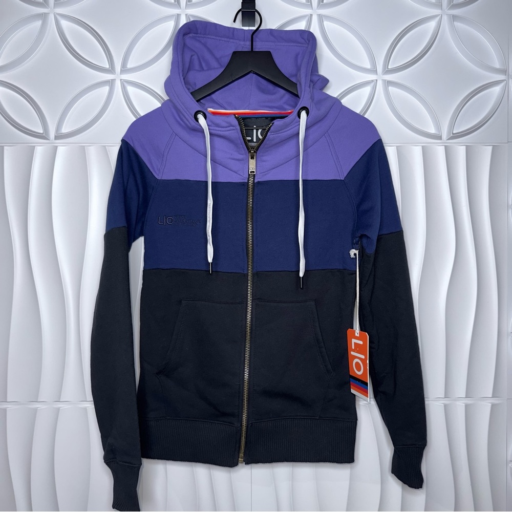 Local Interstellar Outfitters NWT Thick Warm Zip Up Hoodie